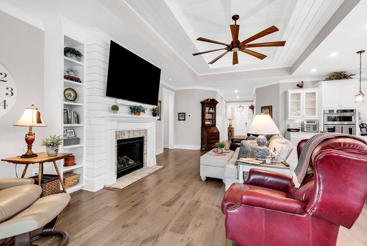125 Black Water Dr. Photo 6