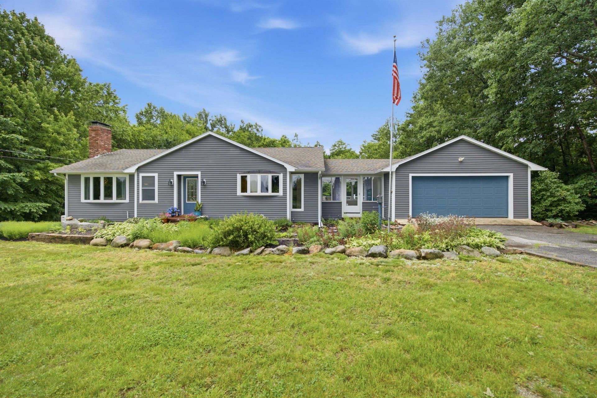 119 Country Club Road, Hopkinton, NH 03229 Main Photo