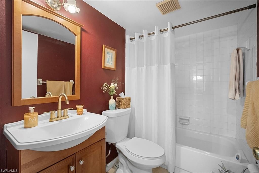 5272 Cedarbend Dr , Unit 1, Fort Myers, FL 33919 Photo