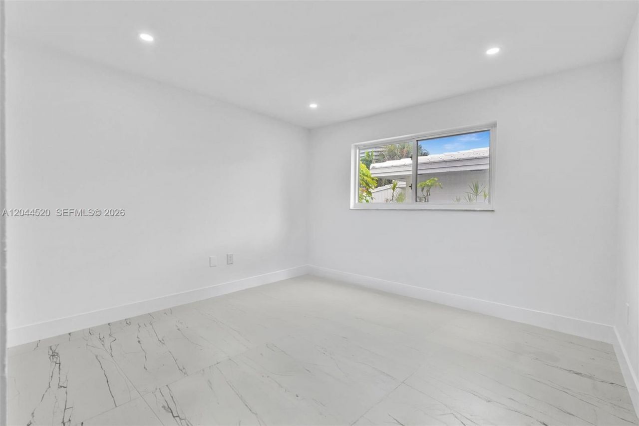 8858 Harding Ave , Surfside, FL 33154 Photo