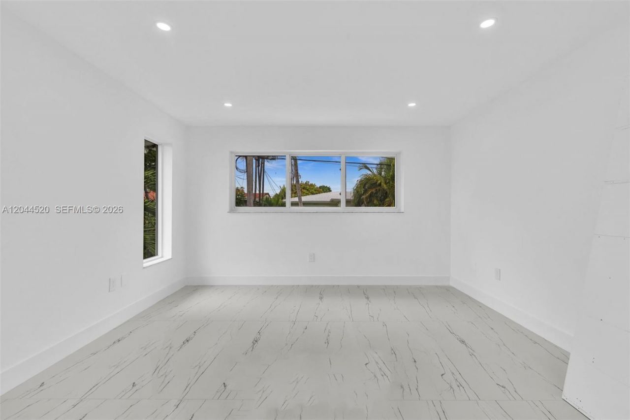 8858 Harding Ave , Surfside, FL 33154 Photo