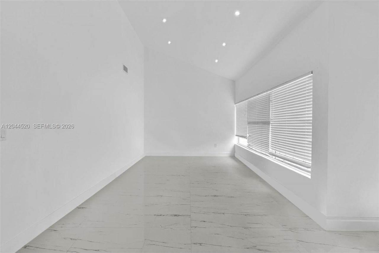 8858 Harding Ave , Surfside, FL 33154 Photo