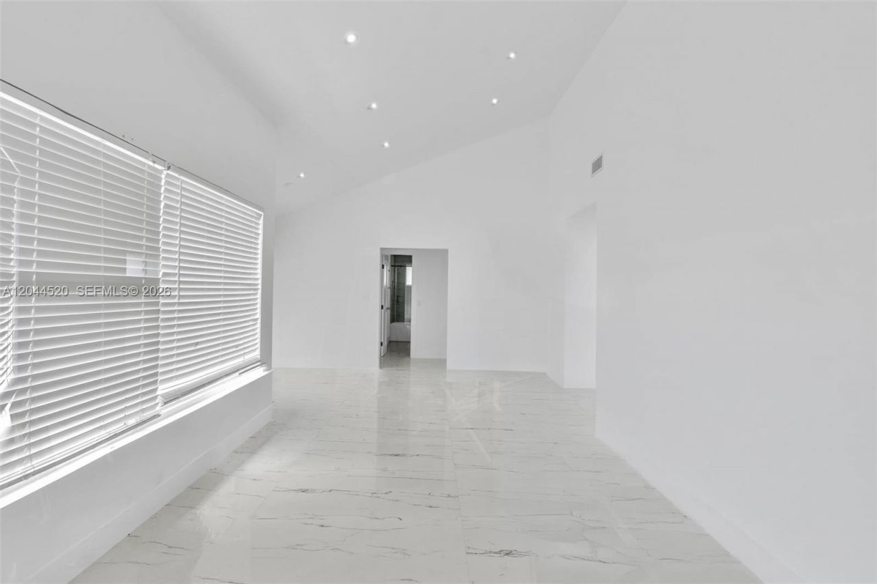 8858 Harding Ave , Surfside, FL 33154 Photo