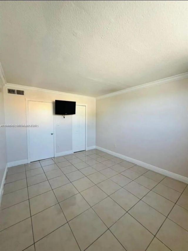 606 W 81st St , Unit 224, Hialeah, FL 33014 Photo