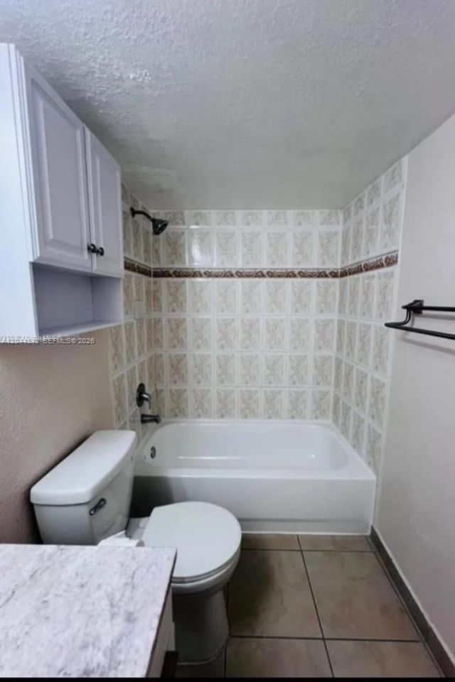 606 W 81st St , Unit 224, Hialeah, FL 33014 Photo