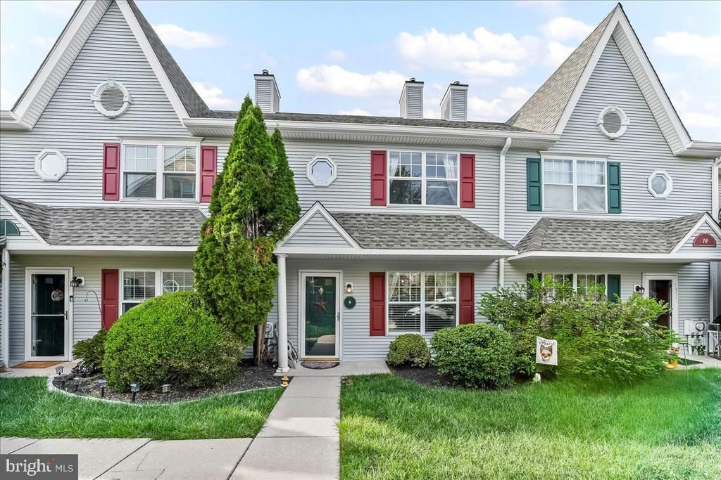 9 WENDY WAY , PHOENIXVILLE, PA 19460