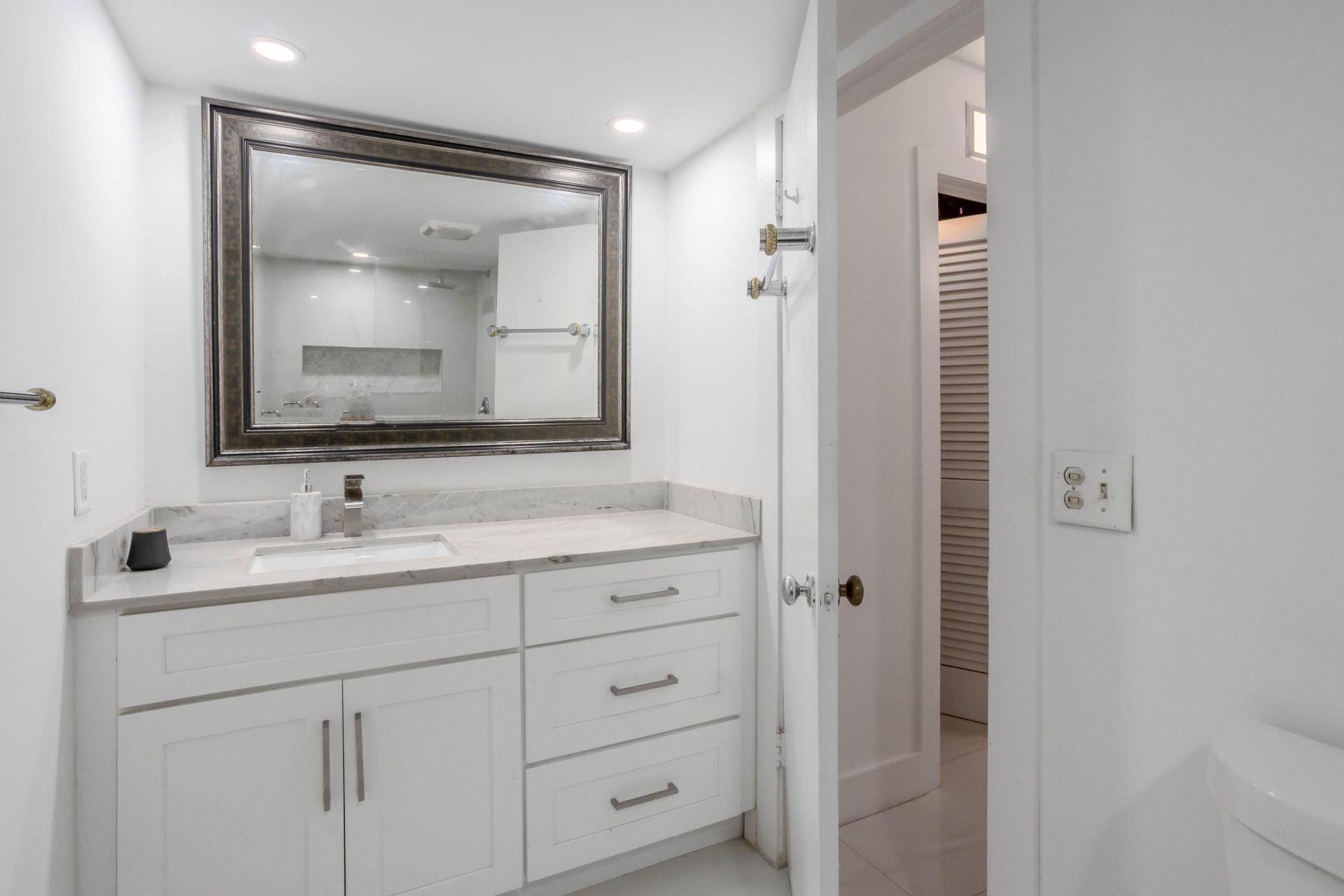 700 SE 6th Avenue, Unit 107, Deerfield Beach, FL 33441 Photo