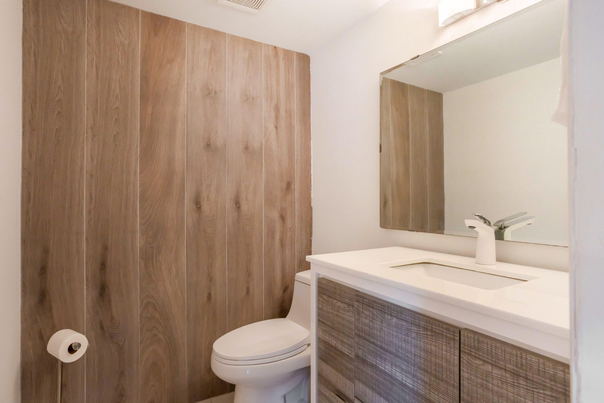 700 SE 6th Avenue, Unit 107, Deerfield Beach, FL 33441 Photo