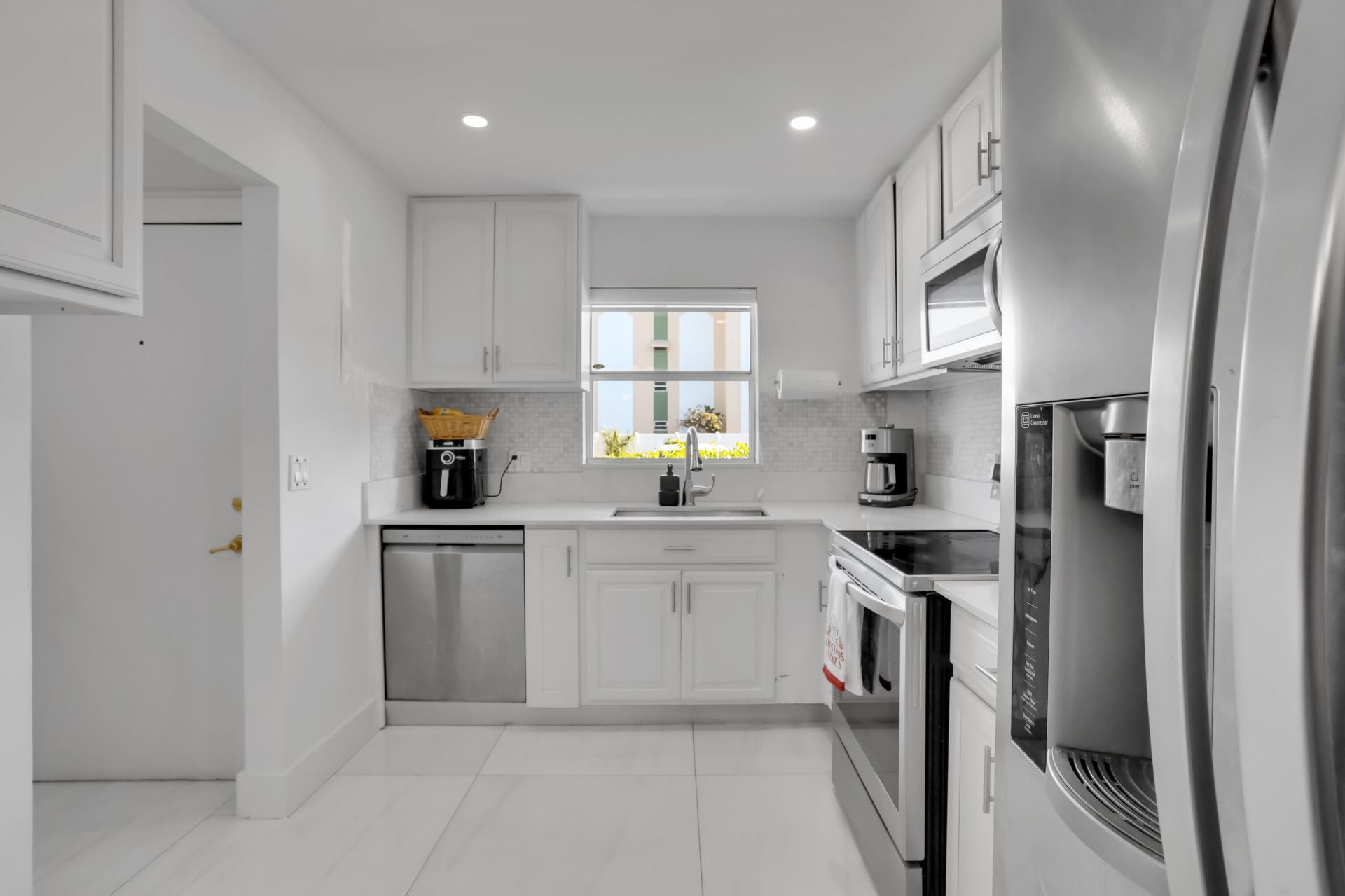 700 SE 6th Avenue, Unit 107, Deerfield Beach, FL 33441 Photo