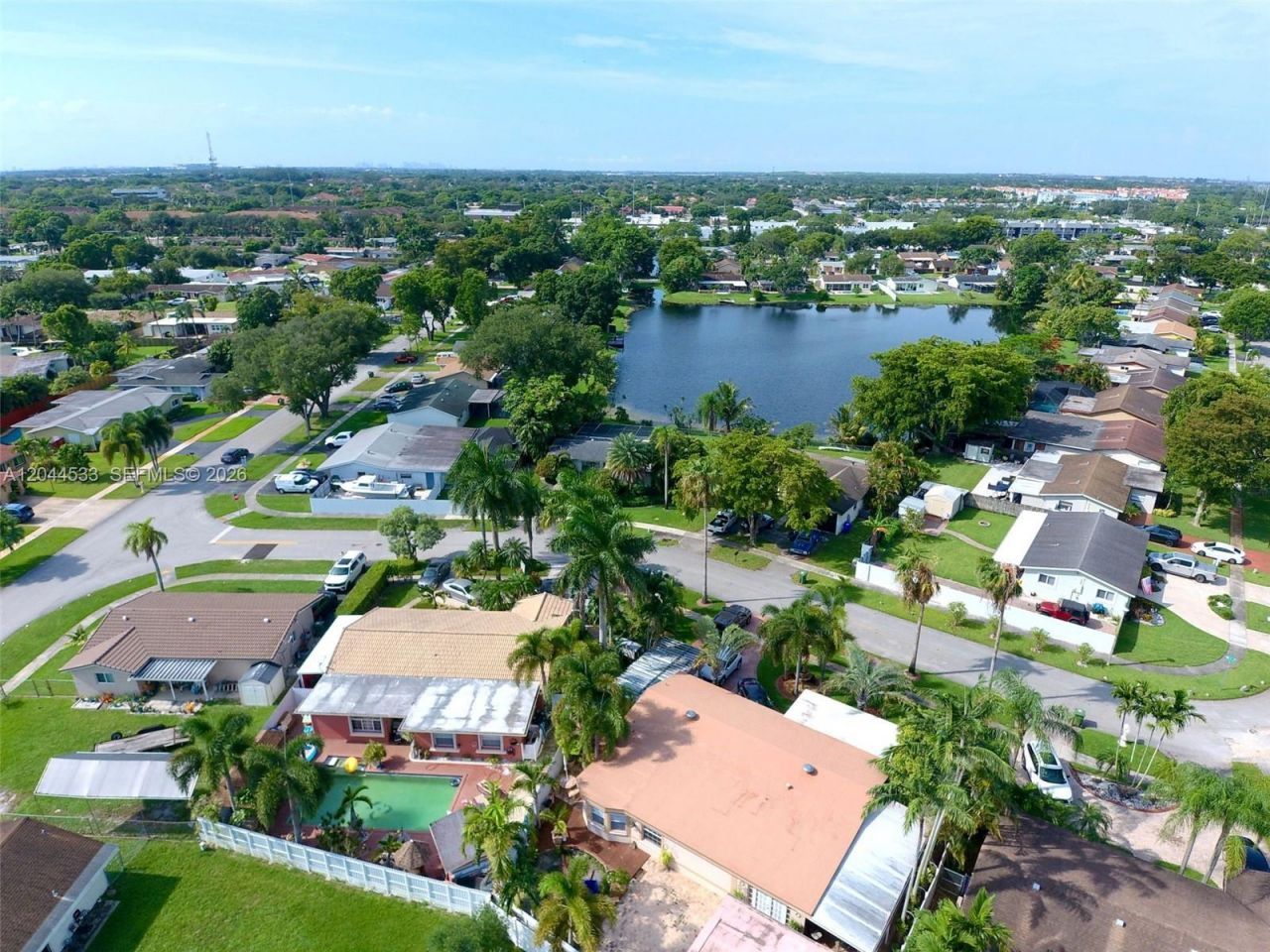9820 NW 7th St, Pembroke Pines, FL 33024 Photo