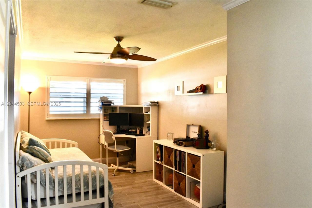 9820 NW 7th St, Pembroke Pines, FL 33024 Photo
