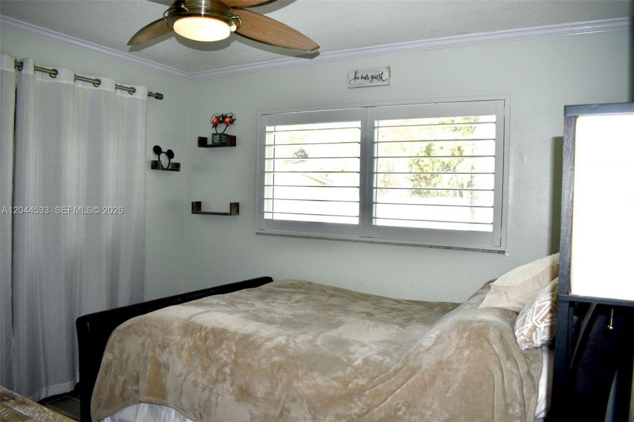 9820 NW 7th St, Pembroke Pines, FL 33024 Photo