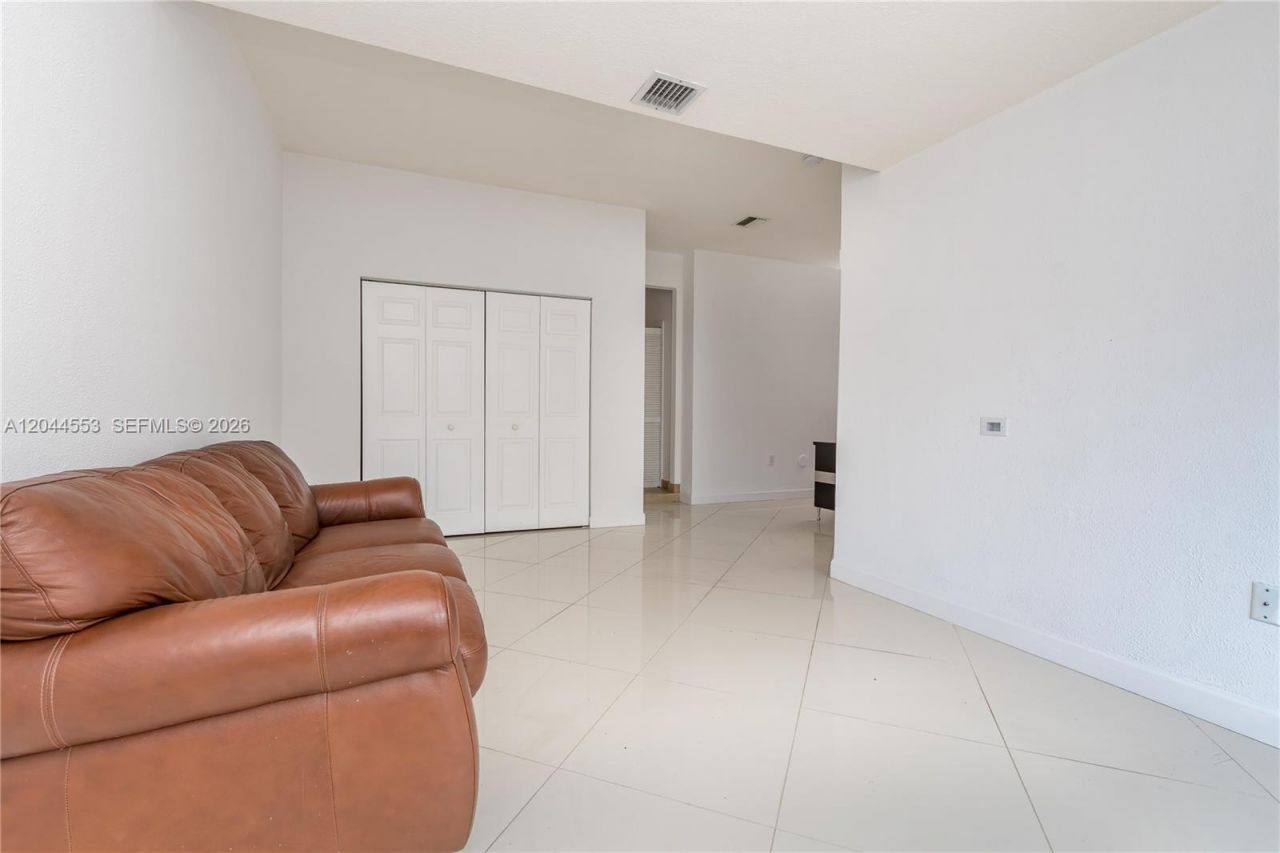 5132 NW 106th Ave , Doral, FL 33178 Photo