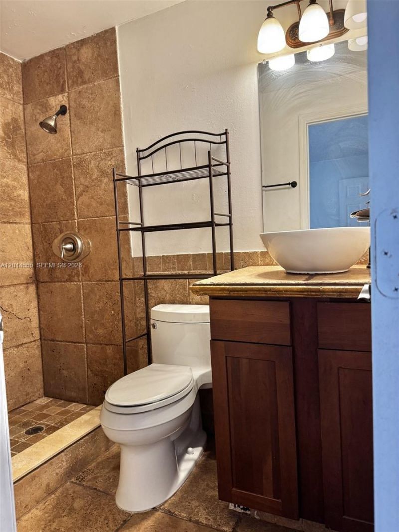 9371 Fontainebleau Blvd, Unit I229, Miami, FL 33172 Photo