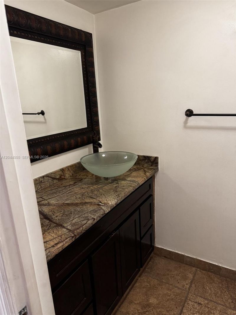 9371 Fontainebleau Blvd, Unit I229, Miami, FL 33172 Photo