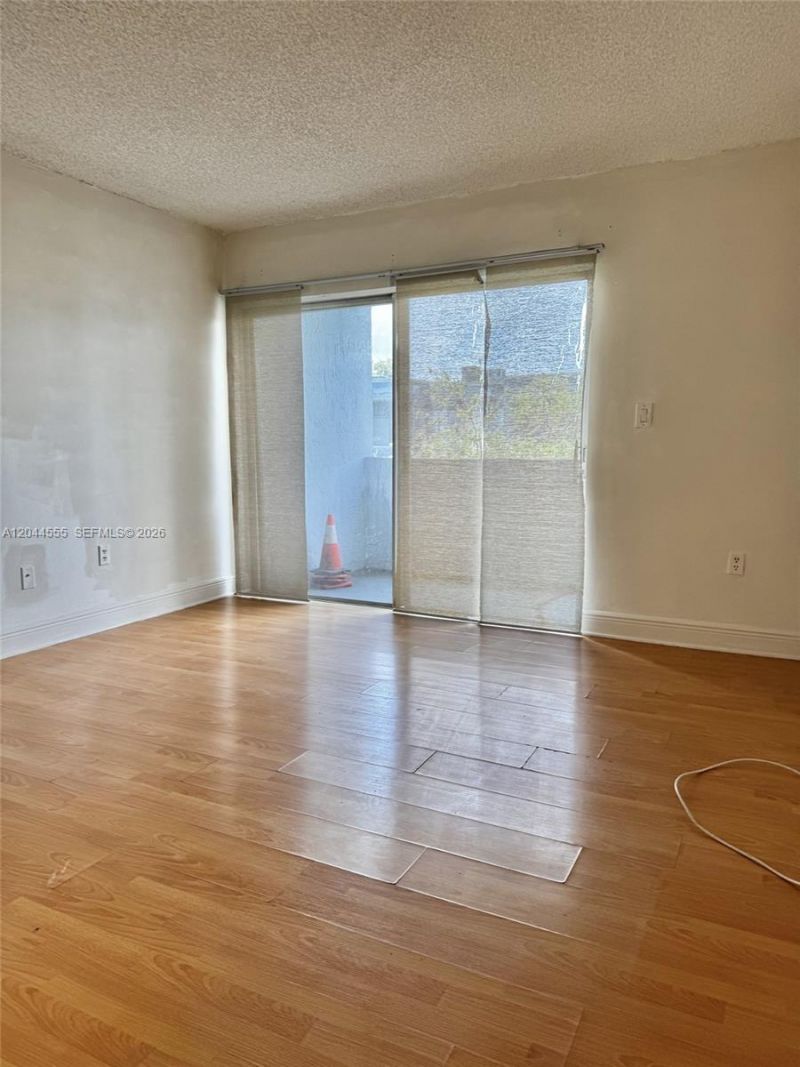 9371 Fontainebleau Blvd, Unit I229, Miami, FL 33172 Photo