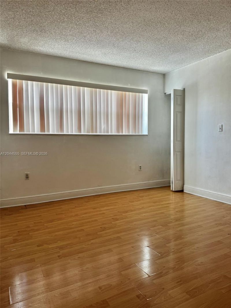 9371 Fontainebleau Blvd, Unit I229, Miami, FL 33172 Photo