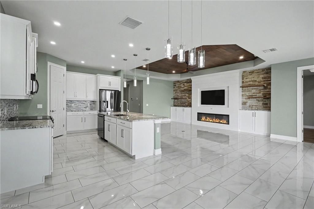 355 Spring Hill Lake Loop , Cape Coral, FL 33993 Photo