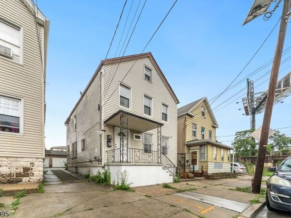 334 Pine St, Elizabeth, NJ 07206