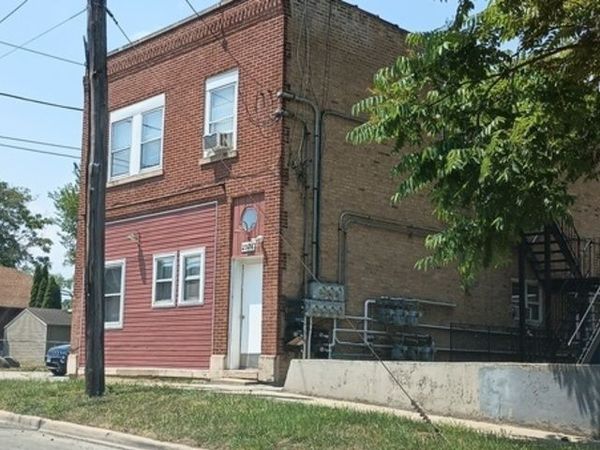 2526 Broadway Street , Blue Island, IL 60406