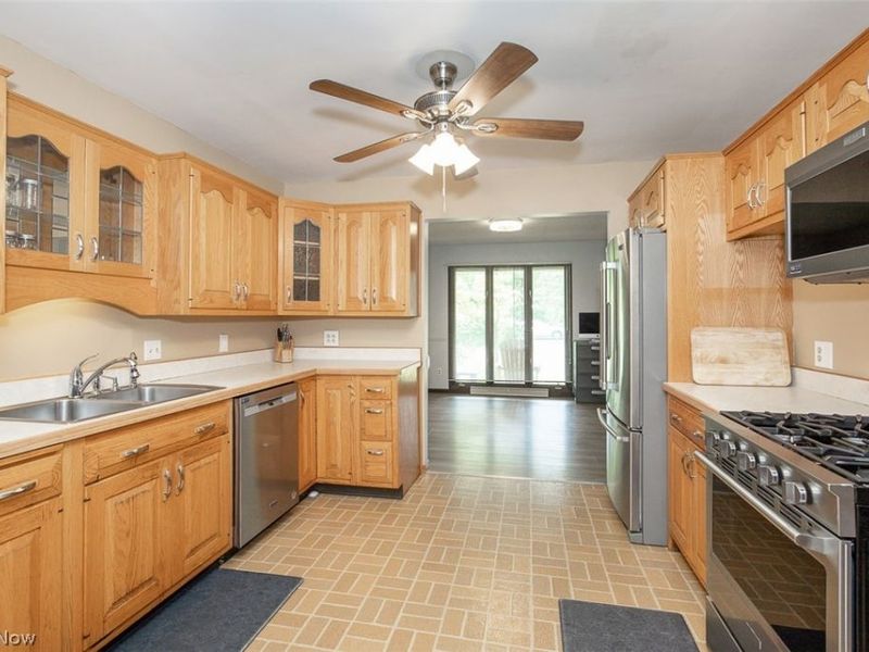 3563 Frawood Drive, Uniontown, OH 44685 Photo 14