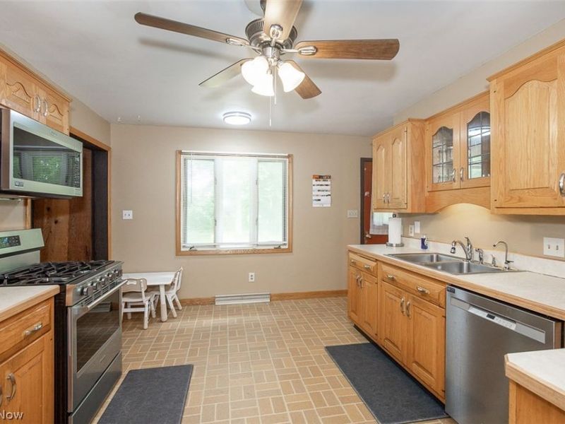 3563 Frawood Drive, Uniontown, OH 44685 Photo 15