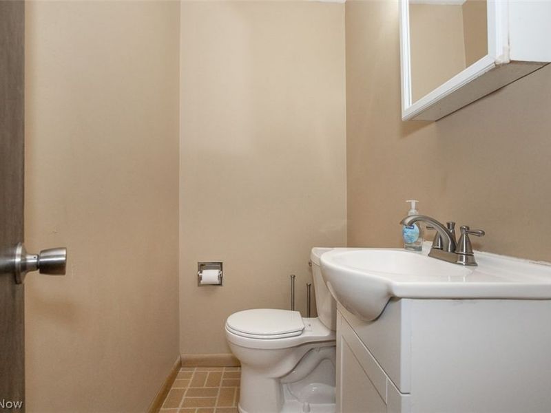 3563 Frawood Drive, Uniontown, OH 44685 Photo 18