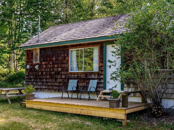 706 Delta Dr , Sayward, BC V0P 1R0