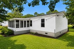 1075 Mockingbird Lane photo 4