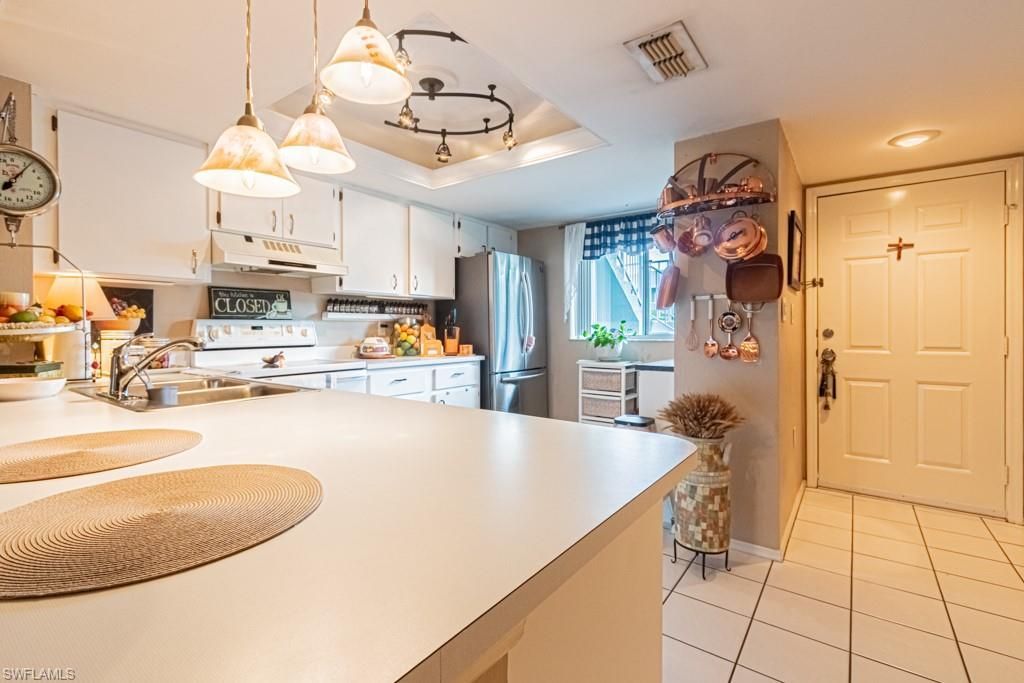 130 Cypress Way E, Unit 1, Naples, FL 34110 Photo