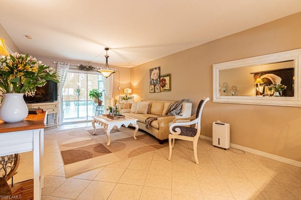 130 Cypress Way E, Unit 1, Naples, FL 34110 Photo