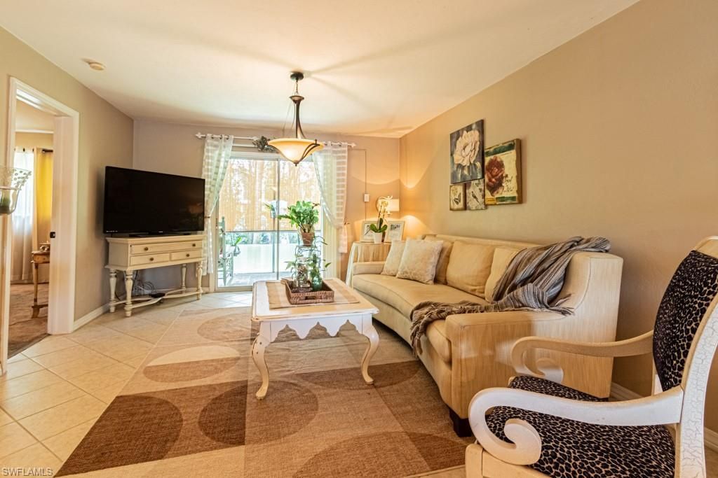 130 Cypress Way E, Unit 1, Naples, FL 34110 Photo