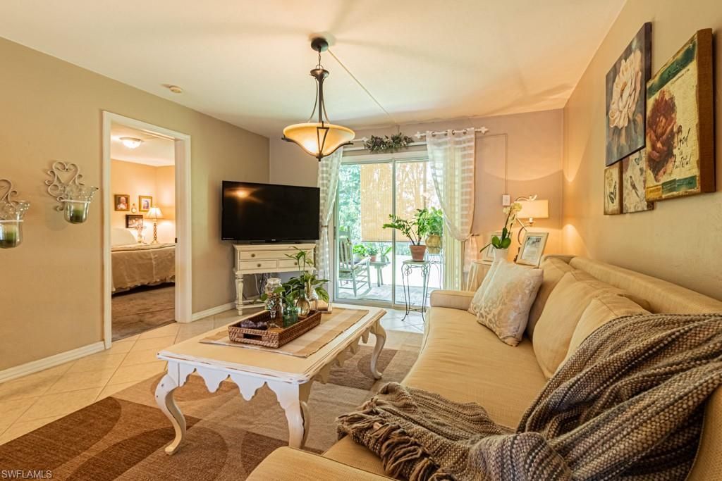 130 Cypress Way E, Unit 1, Naples, FL 34110 Photo