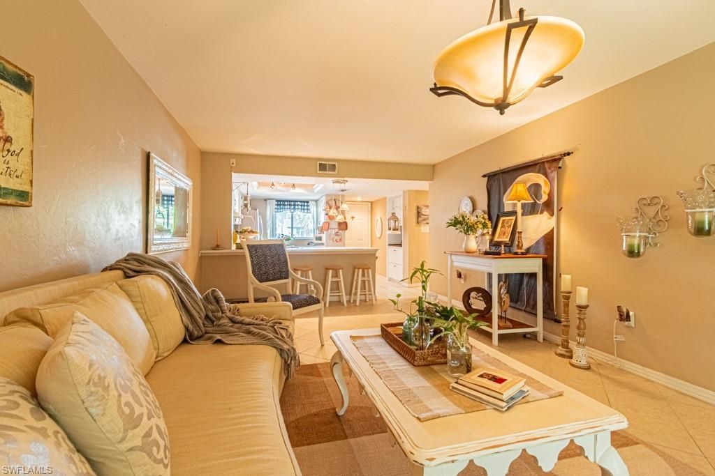 130 Cypress Way E, Unit 1, Naples, FL 34110 Photo