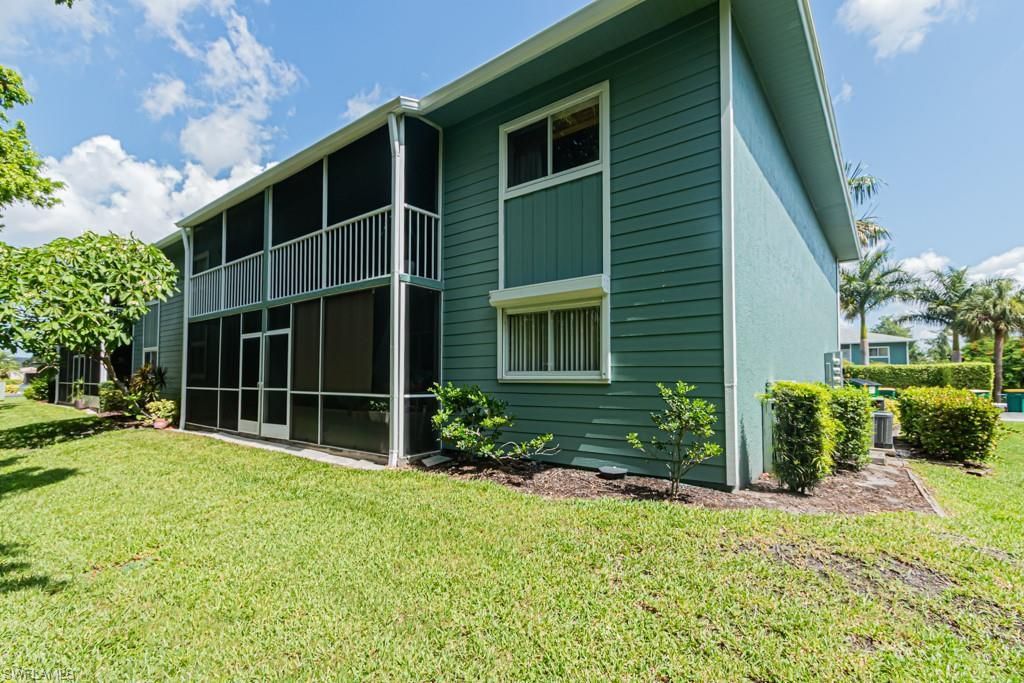 130 Cypress Way E, Unit 1, Naples, FL 34110 Photo