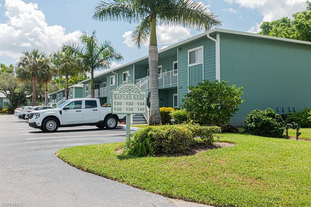 130 Cypress Way E, Unit 1, Naples, FL 34110 Photo