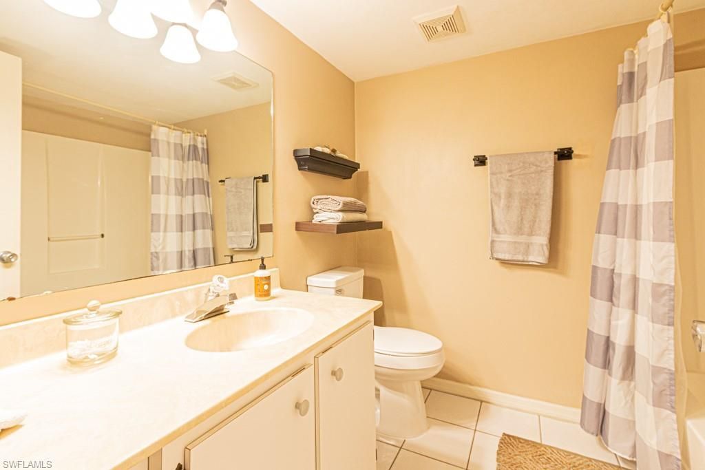 130 Cypress Way E, Unit 1, Naples, FL 34110 Photo