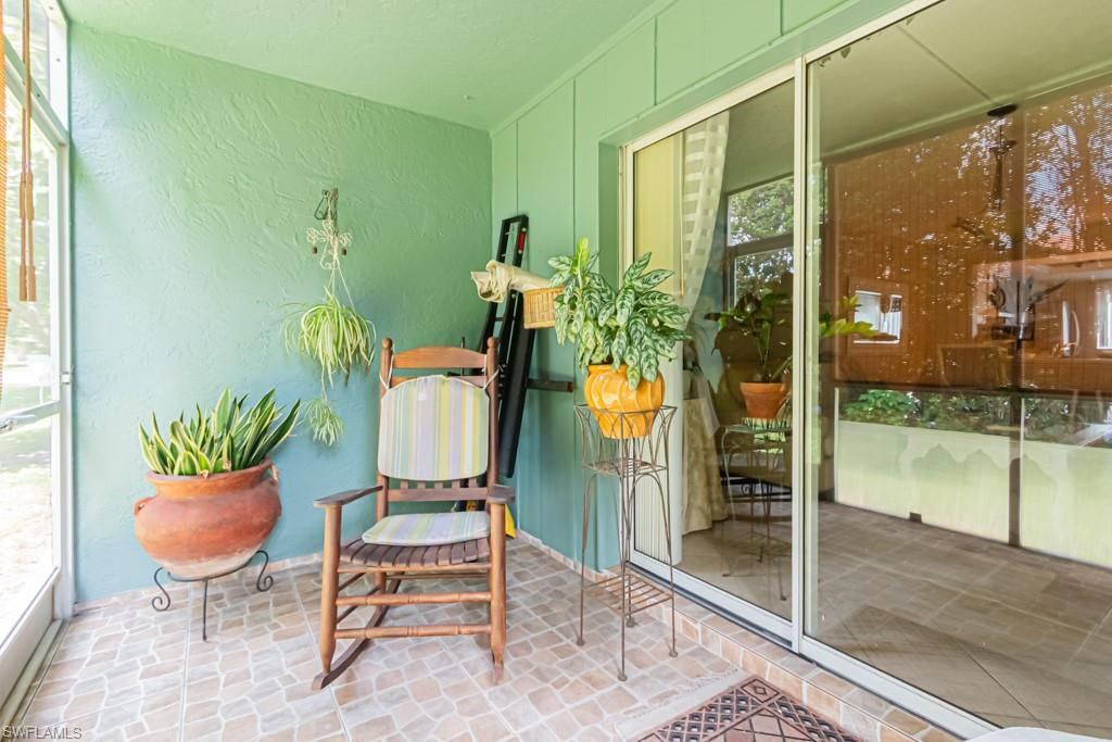 130 Cypress Way E, Unit 1, Naples, FL 34110 Photo