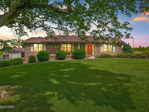 829 Oak Grove Rd, Madisonville, TN 37354