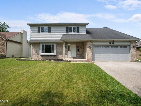 5507 Greenridge Drive, Toledo, OH 43615