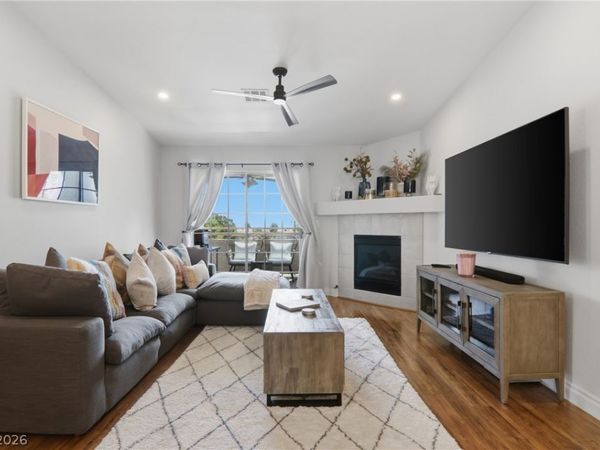 8452 Boseck Drive, Unit 235, Las Vegas, NV 89145