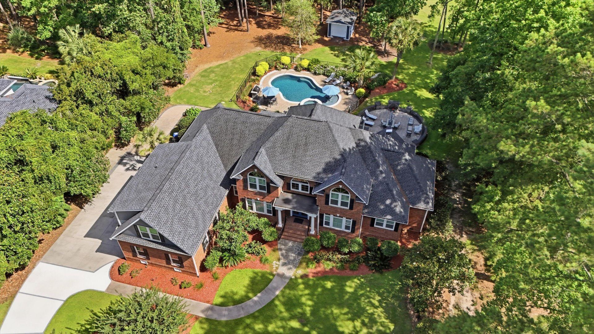 3065 Pignatelli Crescent Photo 11