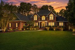 3065 Pignatelli Crescent photo 4