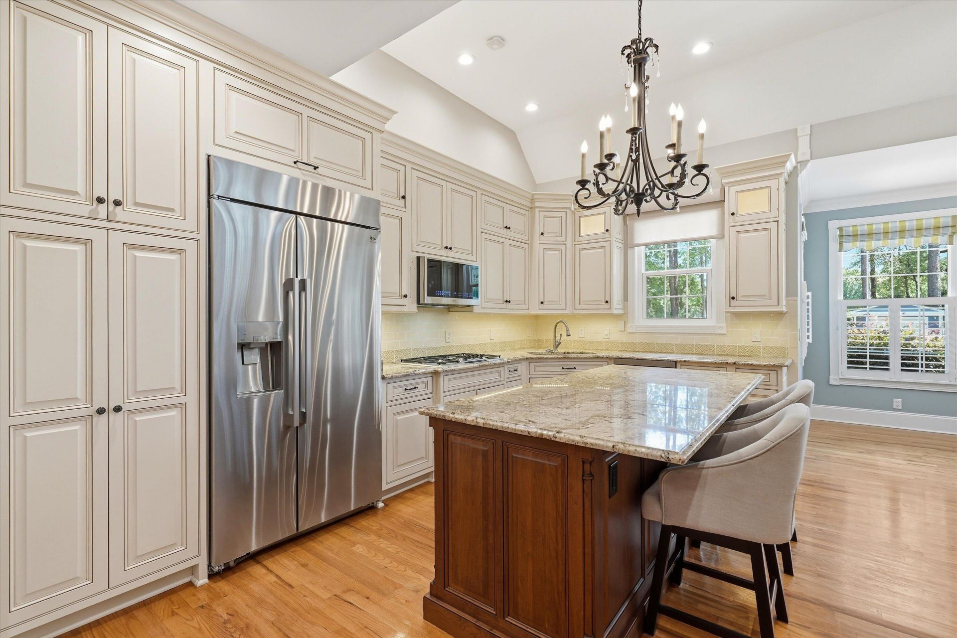 3065 Pignatelli Crescent Photo 25