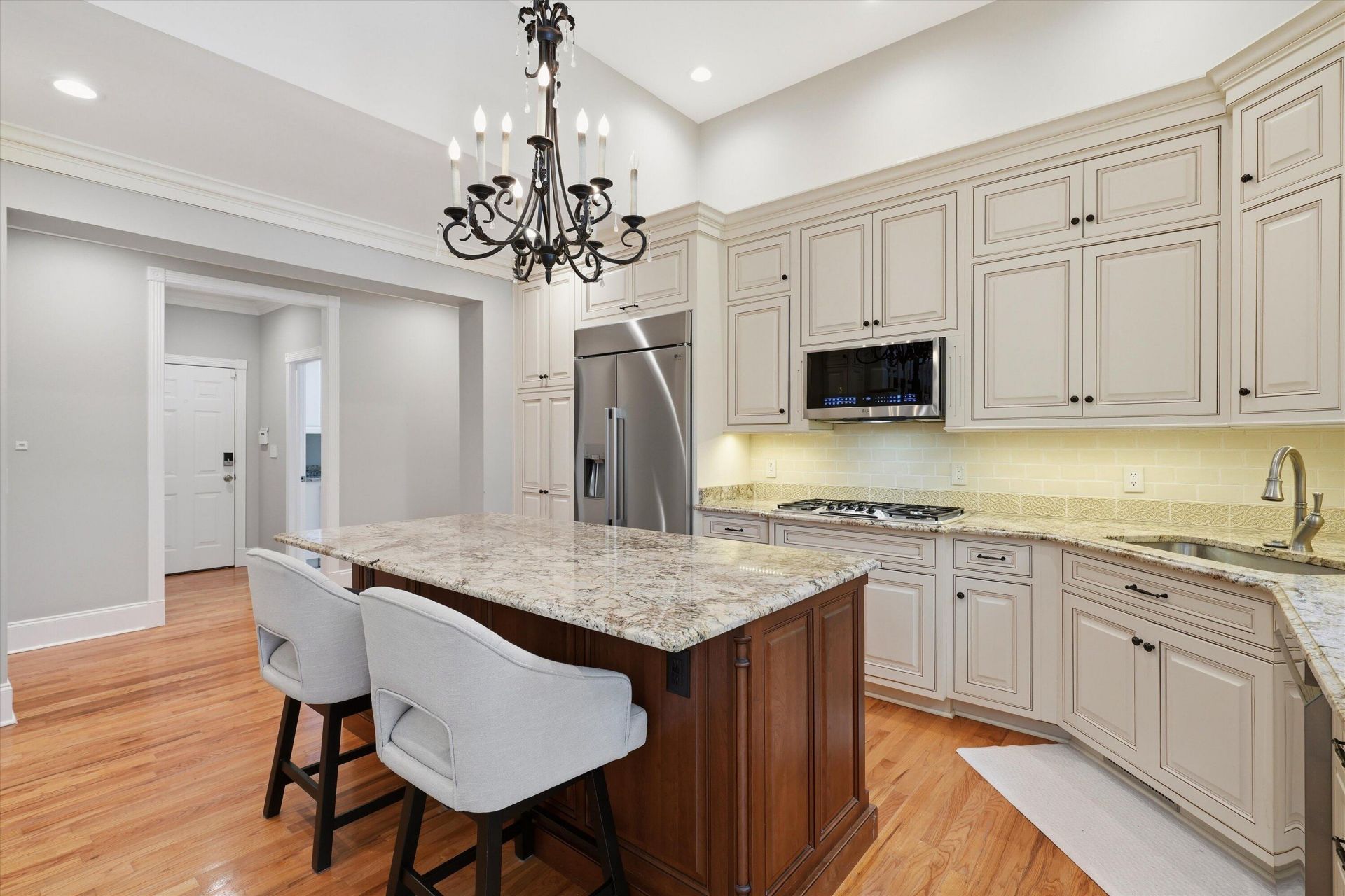 3065 Pignatelli Crescent Photo 27