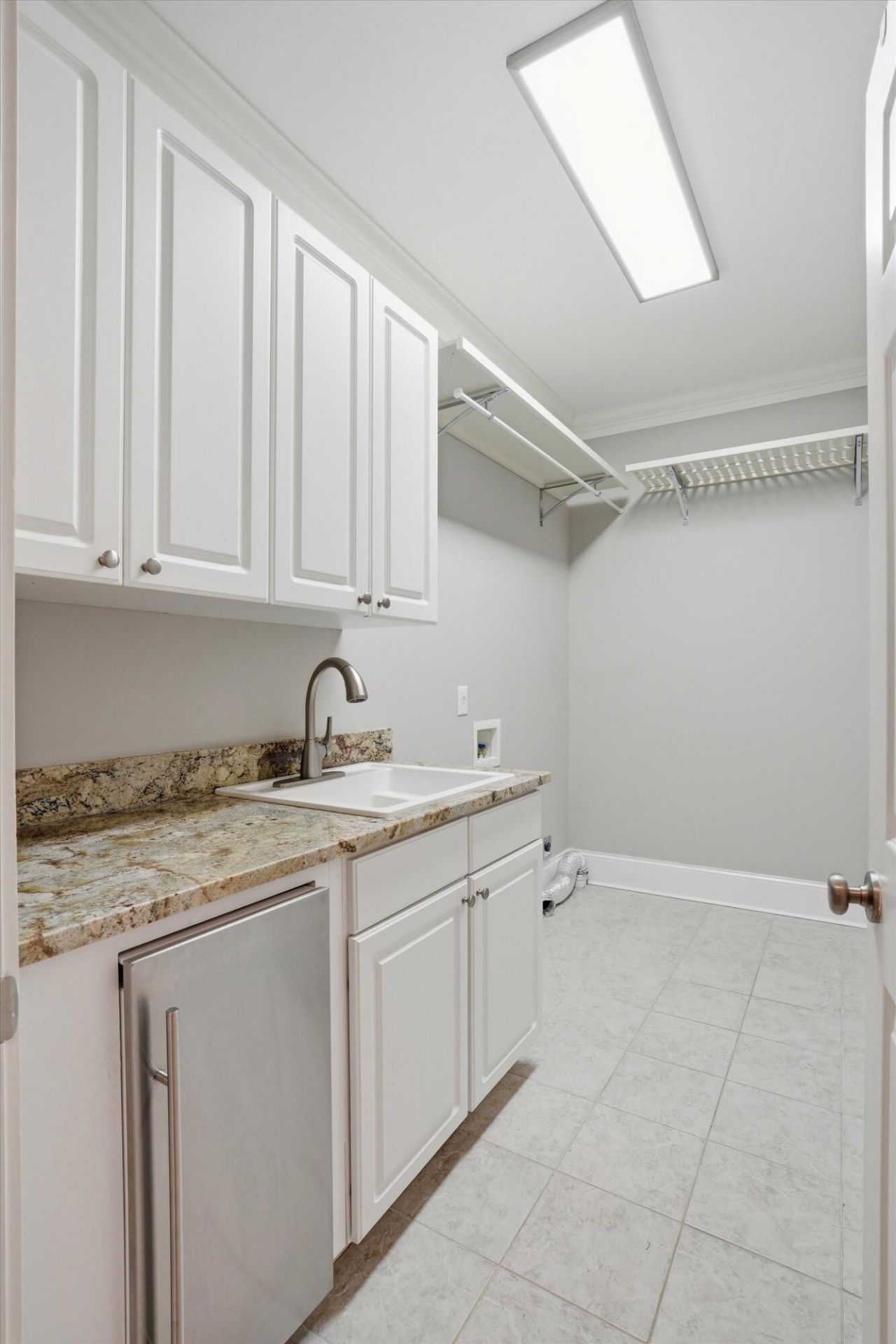 3065 Pignatelli Crescent Photo 29