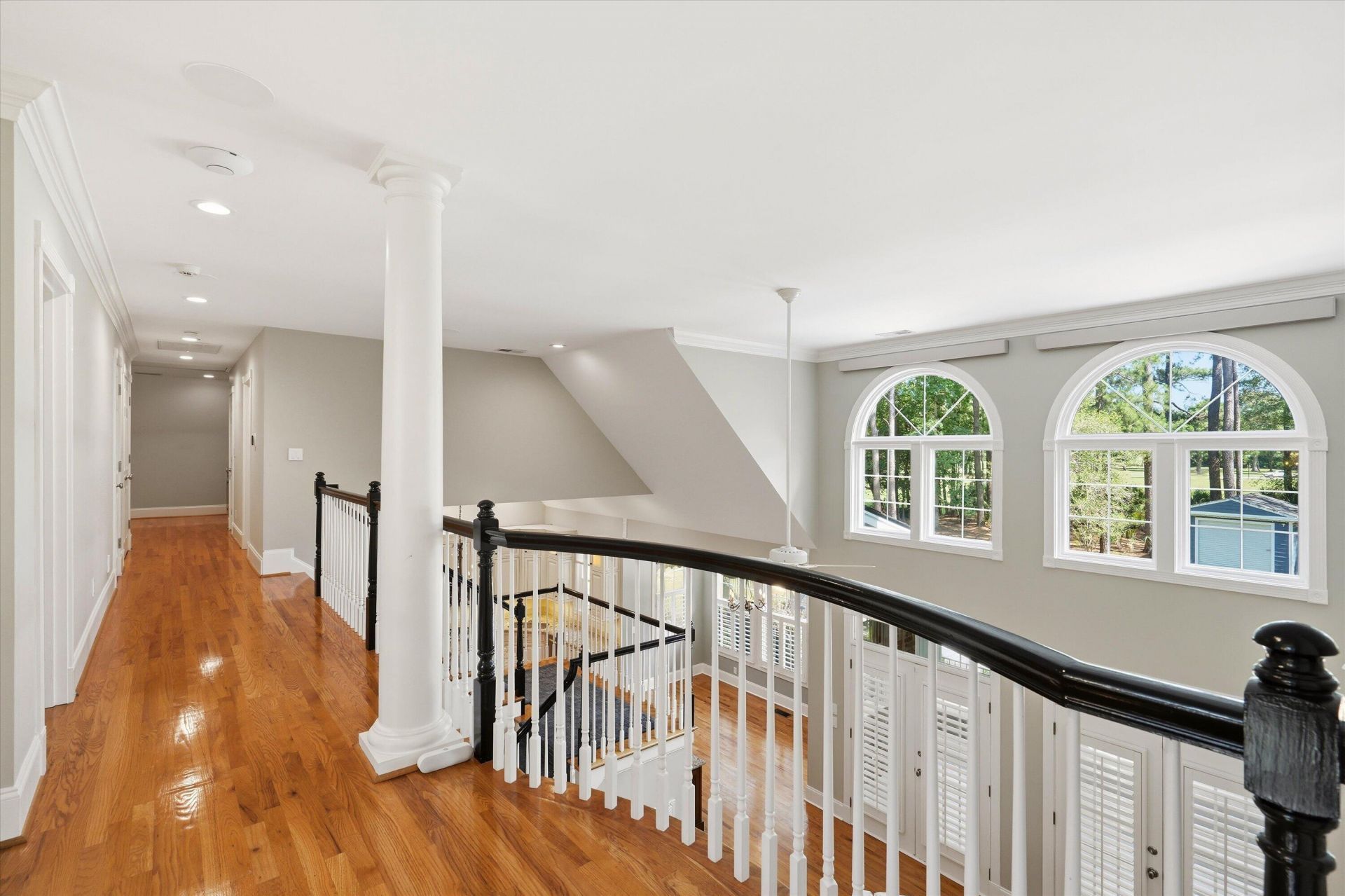 3065 Pignatelli Crescent Photo 38