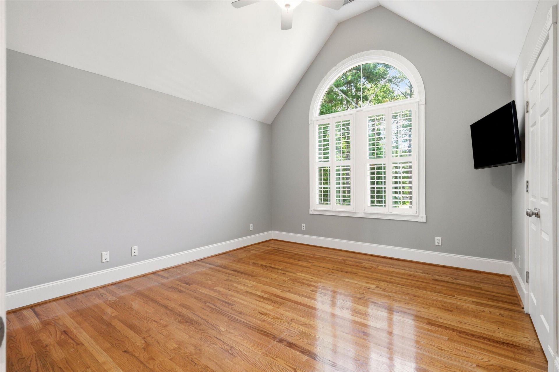 3065 Pignatelli Crescent Photo 40