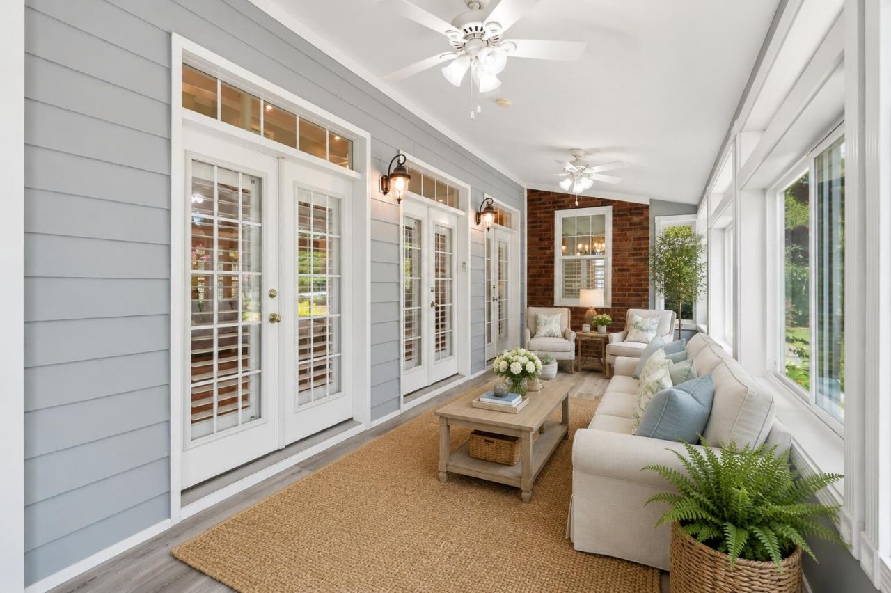 3065 Pignatelli Crescent Photo 9