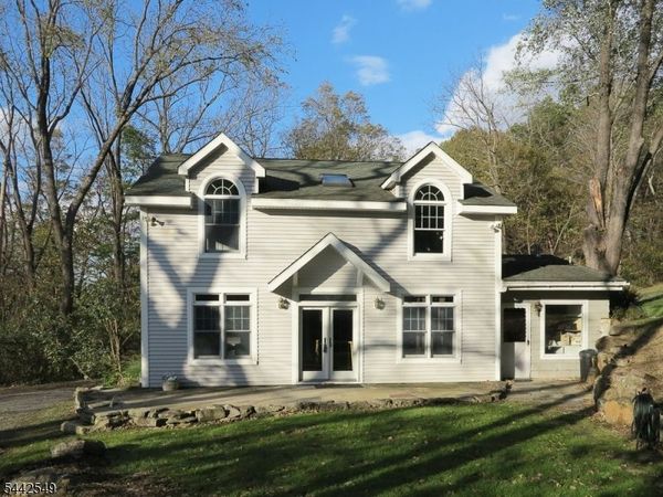20 Musconetcong River Rd, Lebanon, NJ 08827